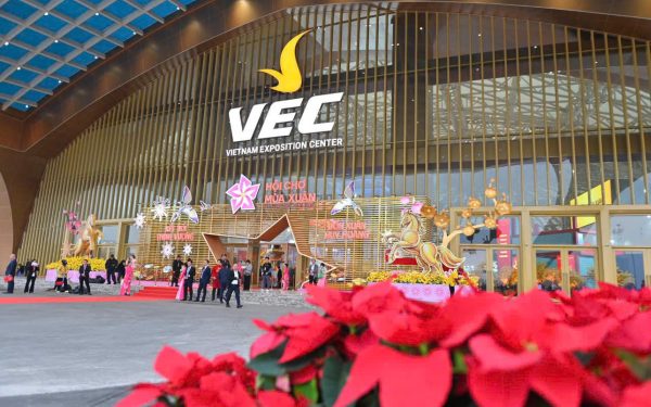 Lễ hội Mùa Xuân tại VEC Hà Nội: Đi một vòng trọn không khí Tết